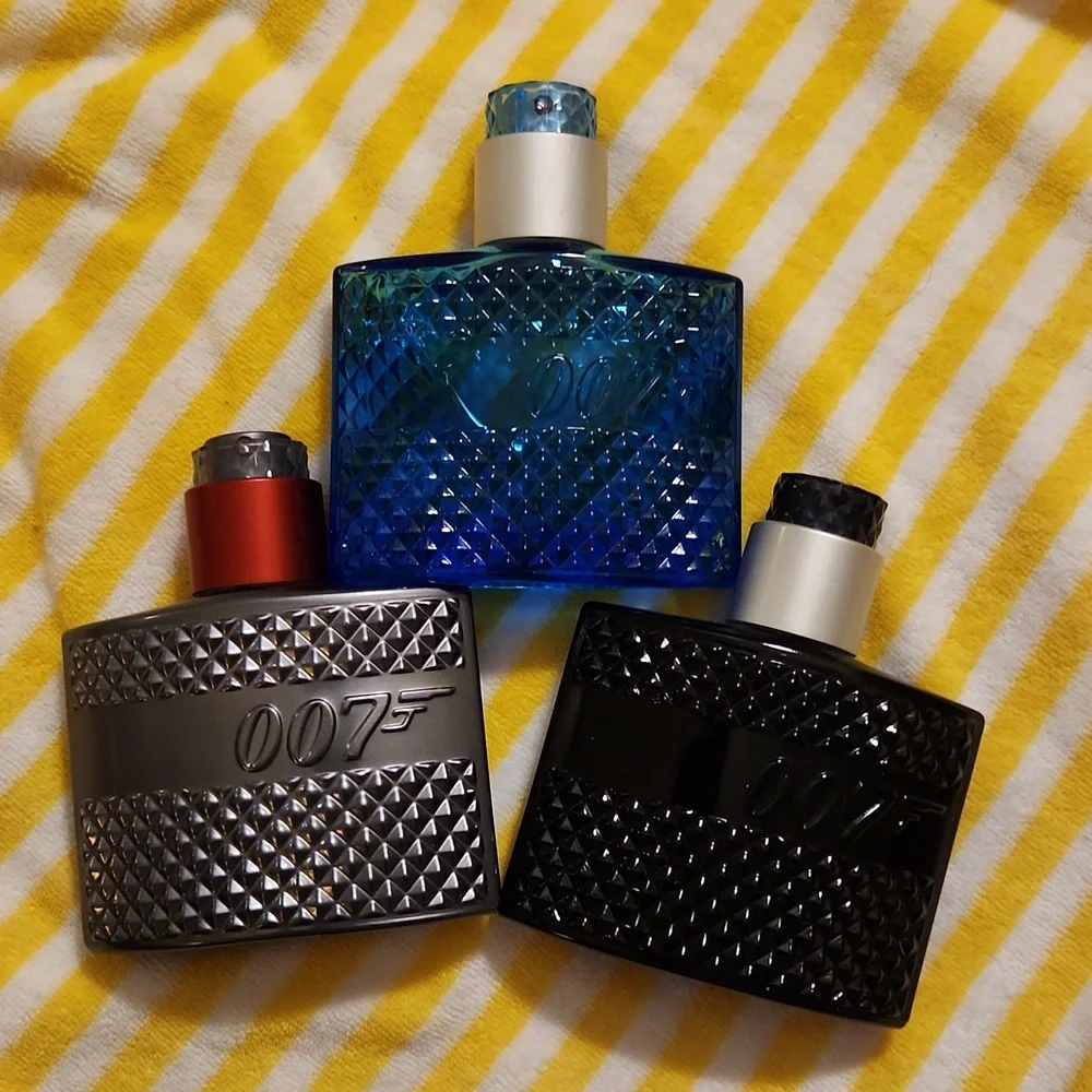 James Bond 007 colones